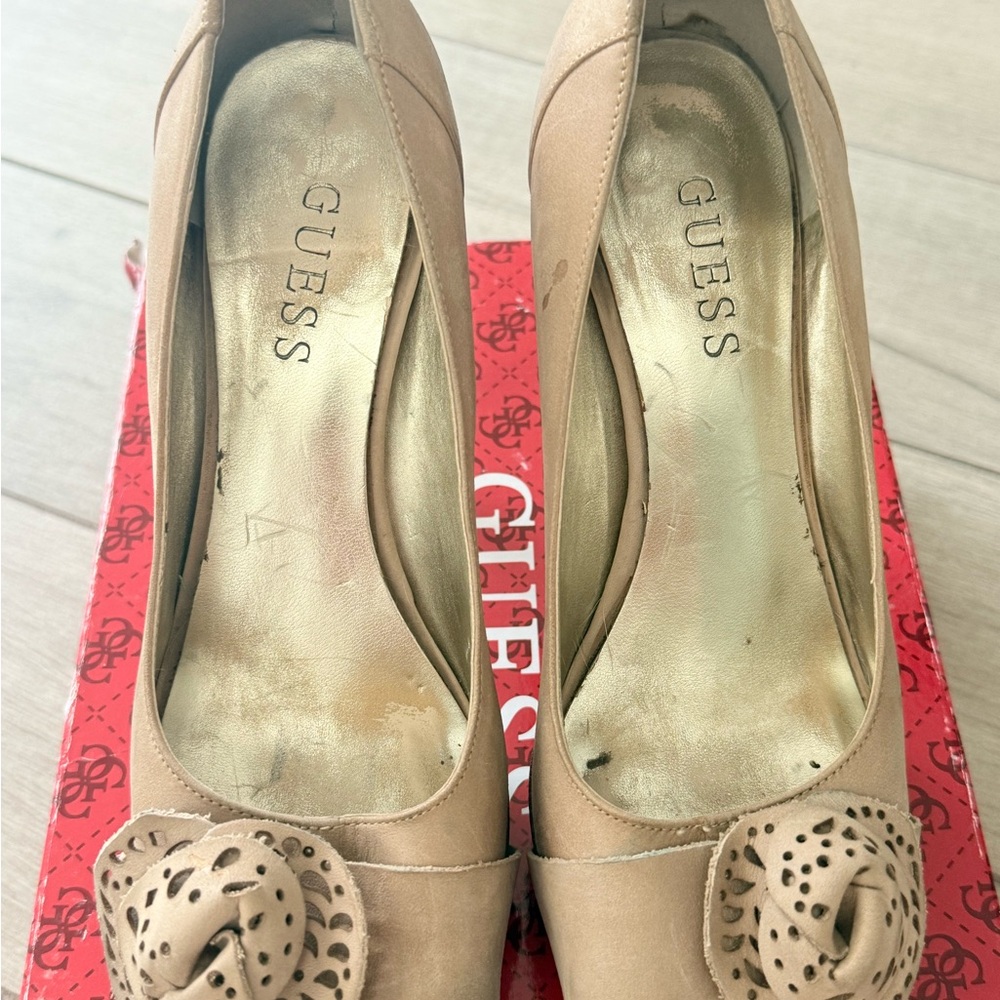 GUESS Women's Tan Pumps Size 7